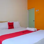 RedDoorz @ Jalan Pramuka Manado