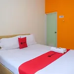 RedDoorz @ Jalan Pramuka Manado