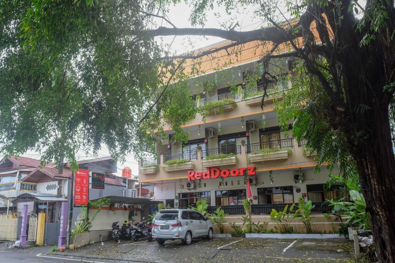 Wisma tamu Reddoorz @ Jalan Pramuka Manado